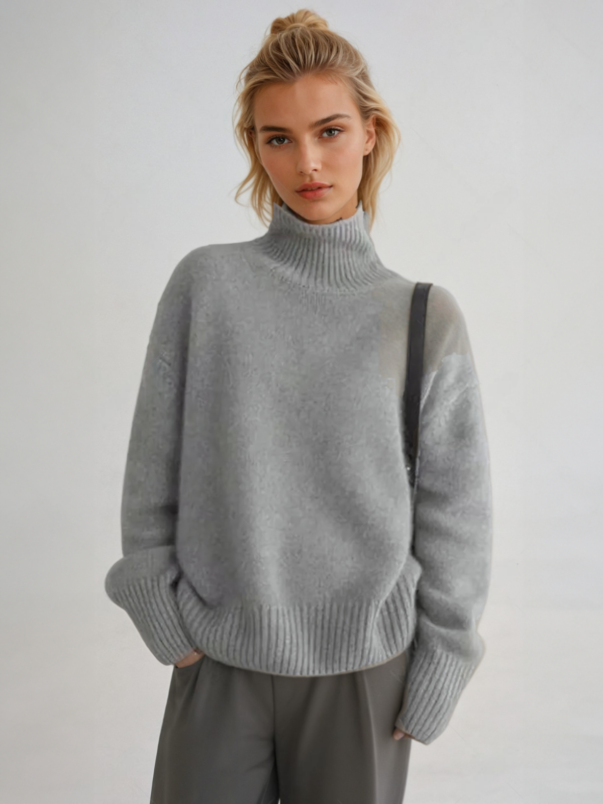 LENA |  COMFORTABLE TURTLENECK SWEATER