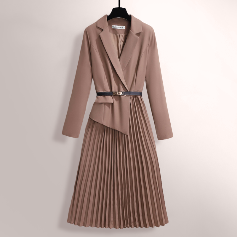 SCARLETT | PLEATED TRENCH COAT