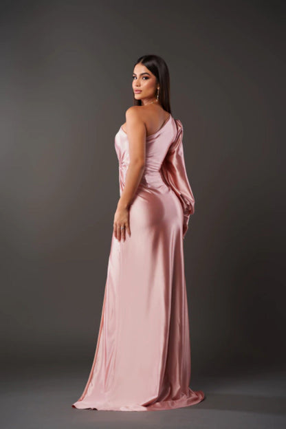 KYARA | ELEGANT AND SOPHISTICATED DRESS